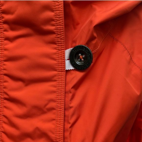 Lululemon Athletica Rain Jacket with Hood and reflective strips - Picture 6 of 16